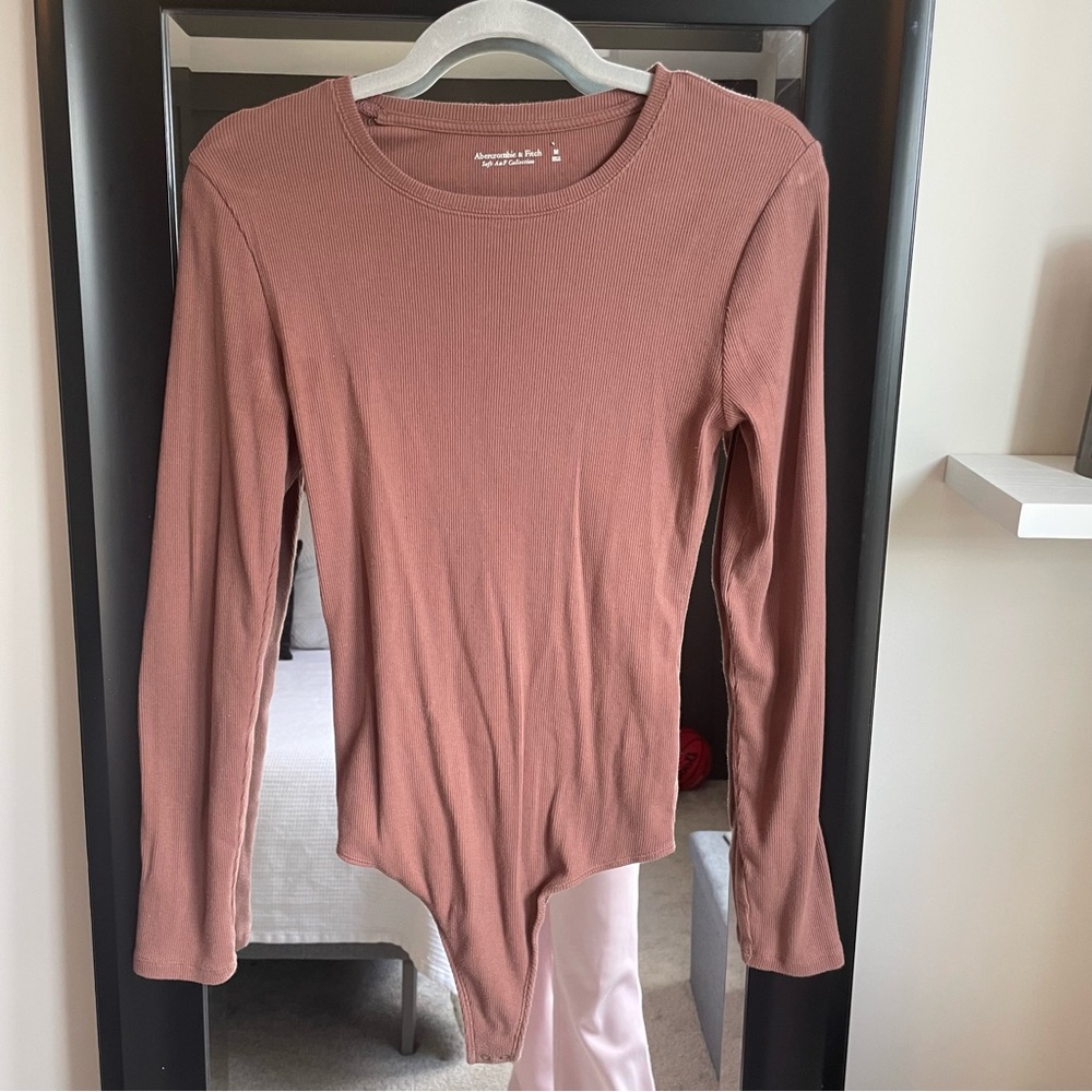 Abercrombie & Fitch warm brown bodysuit
